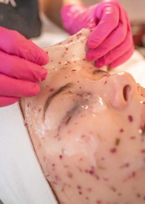 En Ansiktsbehandling Hos Oss Bidrar Til  Gi Huden Glden Tilbake